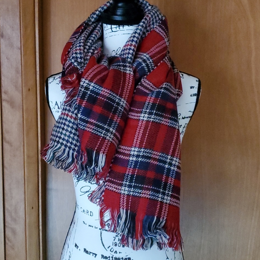 Classic Red Plaid Houndstooth Blanket Scarf, NWOT